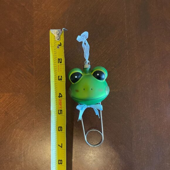 vintage Dillards Trimmings Green Frog Christmas Ornament Gold Box - Picture 6 of 9